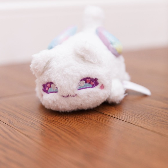 Aphmau MeeMeows Other - Aphmau MeeMeows Mystery Plush Celestial Cat White Rainbow Wing Angel Kitty